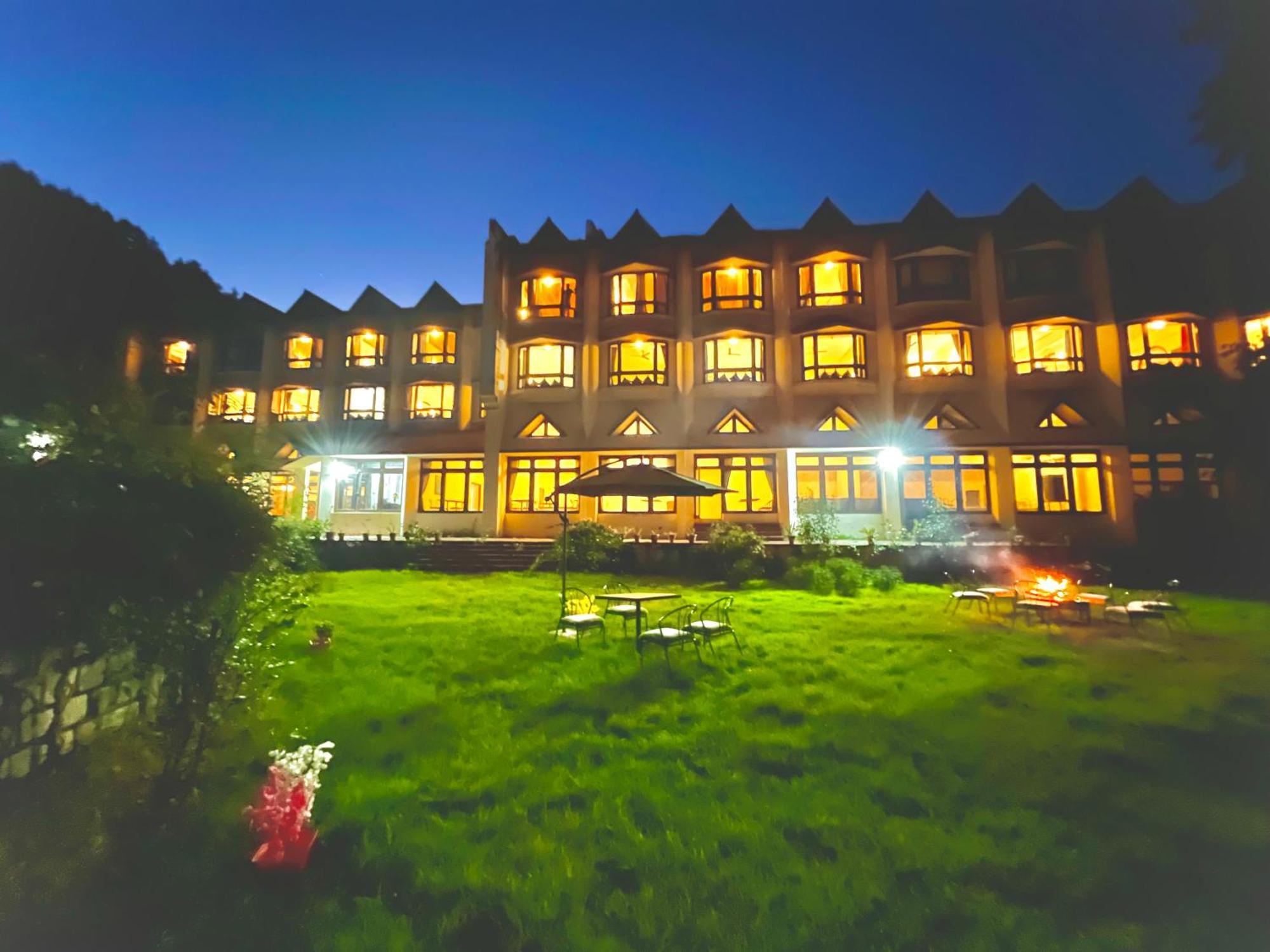 Sagar Heritage Resort, Near Mall Road Manali Zewnętrze zdjęcie
